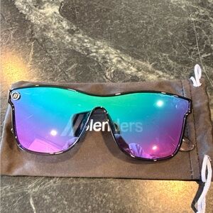 Blenders Millenia X2 Sunglasses - Teal to Purple Gradient